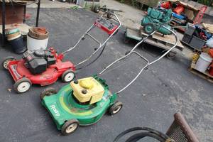 lot 9 image: Rally Push Lawn Mower 22-cut