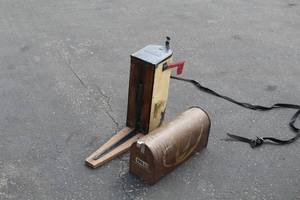 lot 130 image: Lot of (2) Metal Mailboxes