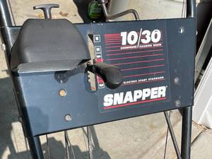 lot 176 image: Snapper 30 Inch Snow Blower