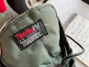 lot 180 image: Mens Thermolite Winter Boots