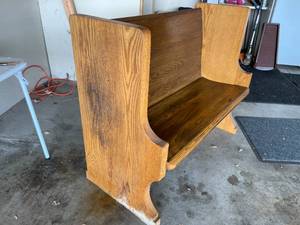 lot 192 image: Vintage Church Pew