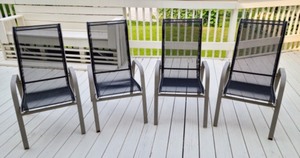 lot 9 image: Metal Patio Chairs