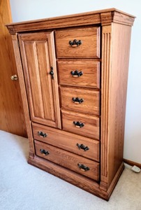 lot 19 image: Tall Wooden Dresser