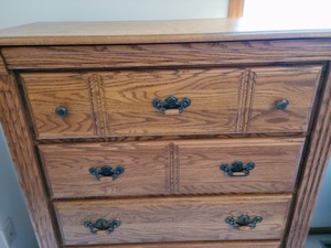 lot 20 image: Wooden DresserJewelry Case