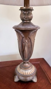 lot 28 image: Decorative Table Lamp