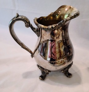 lot 54 image: Silver Plated Servingware and Sterling Salt and Pepper Shakers