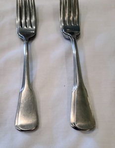 lot 59 image: Oneida Flatware