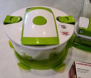 lot 74 image: Kitchen Gadgets