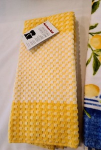 lot 73 image: Hand Towels and Pot Holders