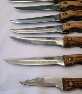 lot 76 image: Farberware Knives