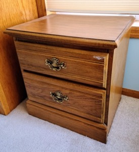 lot 94 image: Oak Side Table