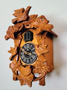 lot 98 image: Decorative Carved Wood Wall Clock