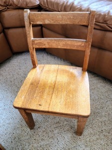 lot 107 image: Wooden Childrens Chairs