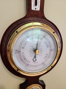 lot 117 image: Vintage Barometer