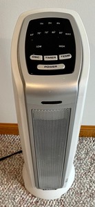 lot 317 image: Lasko Space Heater