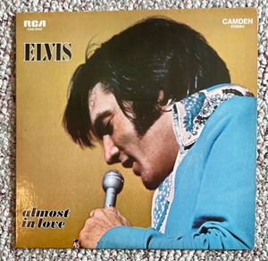 lot 198 image: Entertaining Elvis Grouping