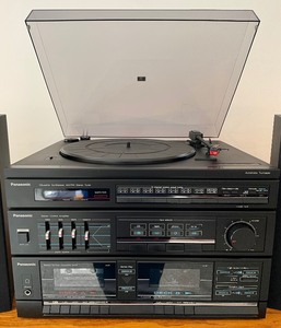 lot 300A image: Panasonic Stereo System