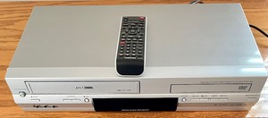 lot 303 image: Toshiba DVDVHS Player with Remote