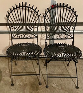 lot 165 image: Beautiful Wrought Iron Table and Chairs