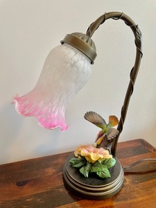 lot 87 image: Hummingbird Touch Lamp by Collections Etc.