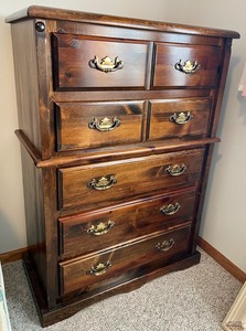 lot 85 image: Vintage Chest of Drawers