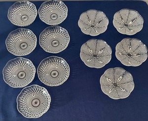 lot 108 image: Variety of Vintage Delightful Shallow Bowls