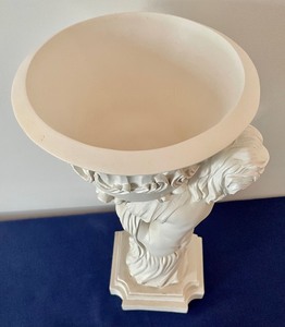 lot 114 image: Resin Angel Figurine Planter