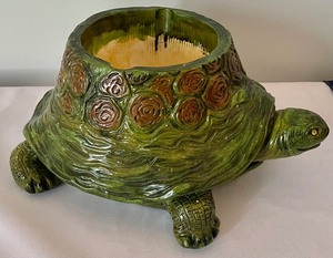lot 122 image: Terrific Vintage Turtle Planter