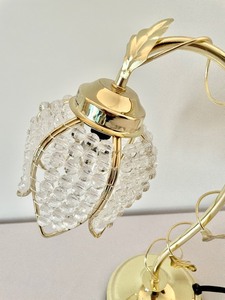 lot 130 image: Terrific Brass Tulip Touch Lamp