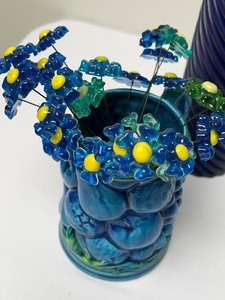lot 263 image: Fun Retro Decorative Items