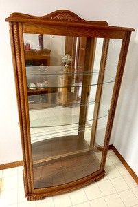lot 258 image: Beautiful Display Cabinet