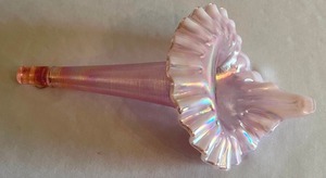 lot 244 image: Vintage Fenton Epergne Vase