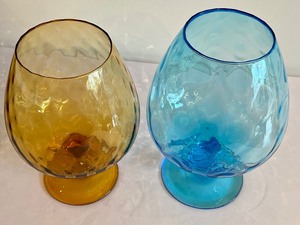 lot 203 image: Two Large Mid Century  Brilliant Diamond Pattern Glass Vases in Blue and Amber
