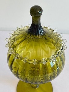 lot 77 image: Vintage Green Murano Empoli Compote