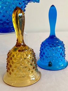 lot 69 image: Three Pieces Vintage Fenton Hobnail Glassware