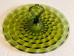 lot 66 image: Vintage Whitehall Colony Indiana Avocado Green Center Handled Tidbit Tray