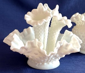 lot 51 image: Vintage Hobnail Milk Glass Epergne and Squat Vase