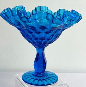 lot 22 image: Vintage Colonial Blue Thumbprint Crimped Compote