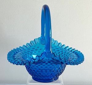 lot 14 image: Vintage Fenton Blue Hobnail Basket