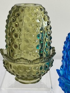 lot 12 image: Three Vintage Fenton Hobnail Fairy Lamps
