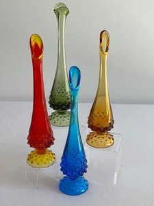 lot 4 image: Collection of Four Colorful Mid Century Hobnail Swung Glass Vases