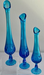 lot 6 image: Trio of Fenton Peacock Blue Swung Vases