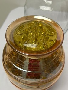 lot 275 image: Decorative Vases and Filler