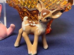lot 269 image: Vintage Lovely Things