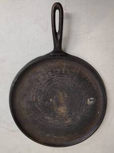 lot 38 image: Cast Iron Round Flat Griddle Skillet