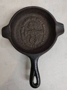 lot 39 image: Mini Cast Iron Skillet