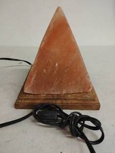 lot 64 image: Salt Lamp