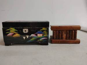 lot 75 image: Jewelry Boxes