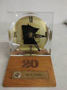 lot 83 image: Shelf Clock