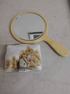 lot 96 image: Jewelry Box & Mirror